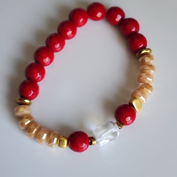 Chic Red and Gold Beaded Bracelet - Picture 2 of 5